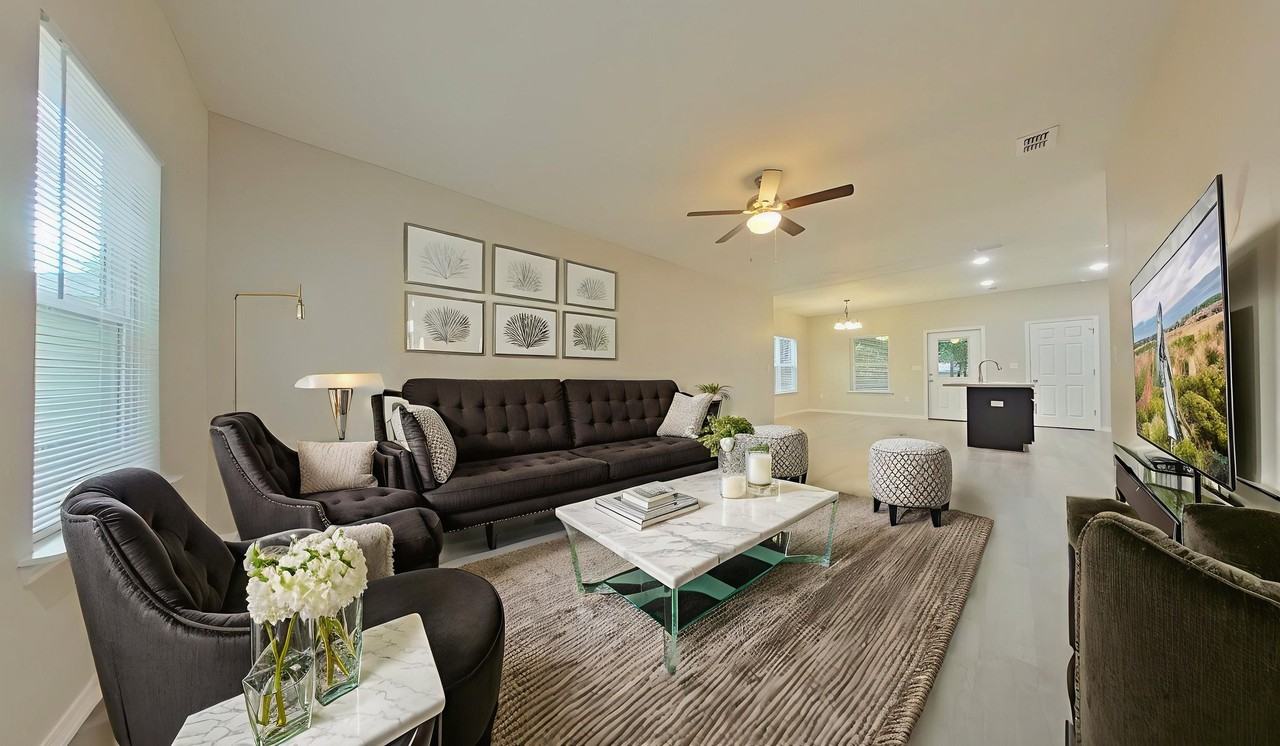 709 E Robinson Ave - Photo 4 of 16