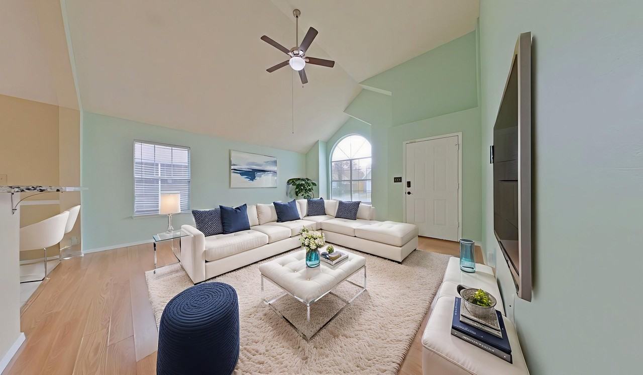 3005 Yorktown Cir - Photo 7 of 19