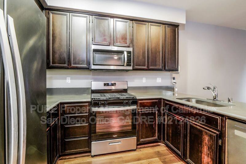 1520 Santa Carolina Rd #4 - Photo 5 of 18