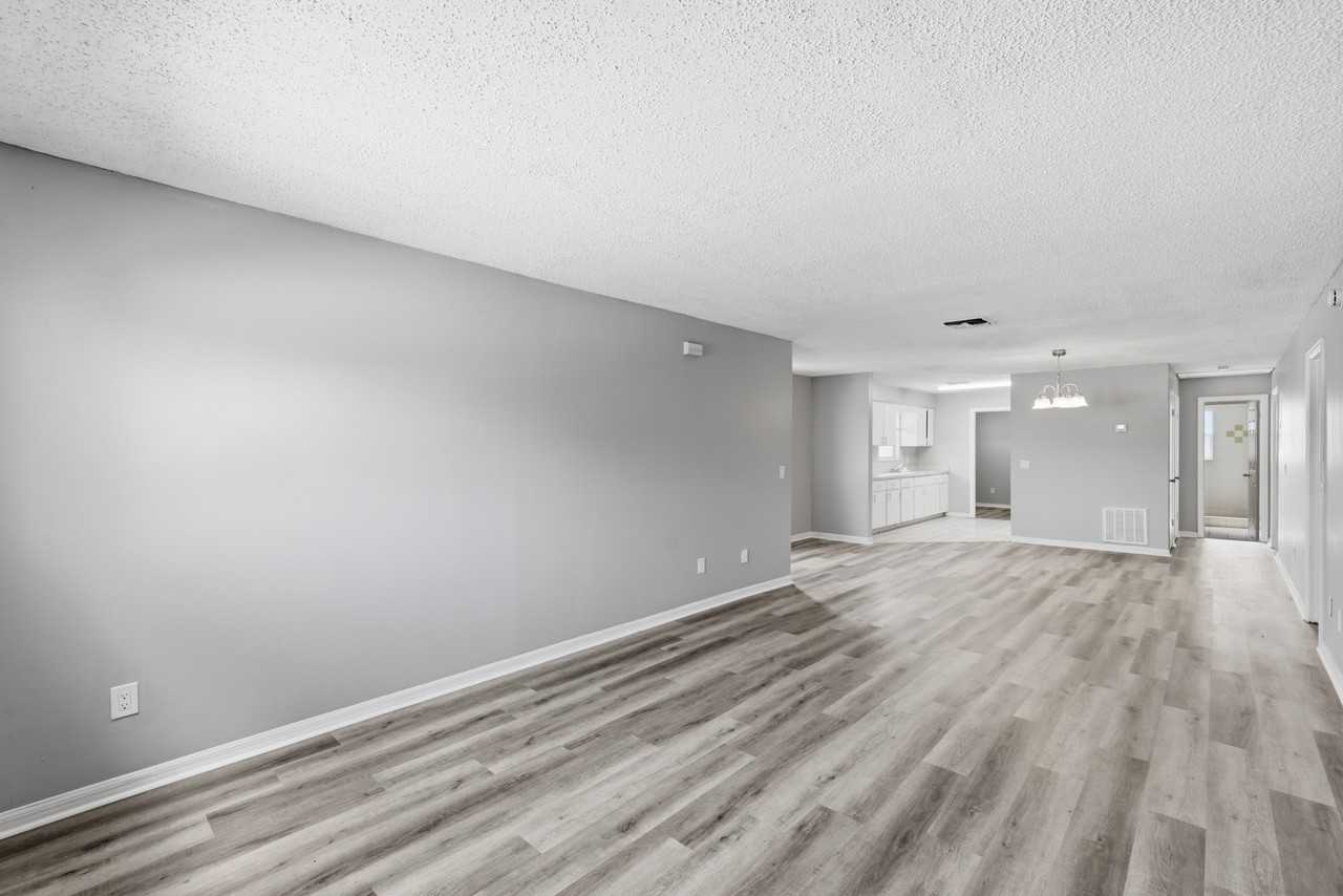 386 Lime St #B - Photo 5 of 16