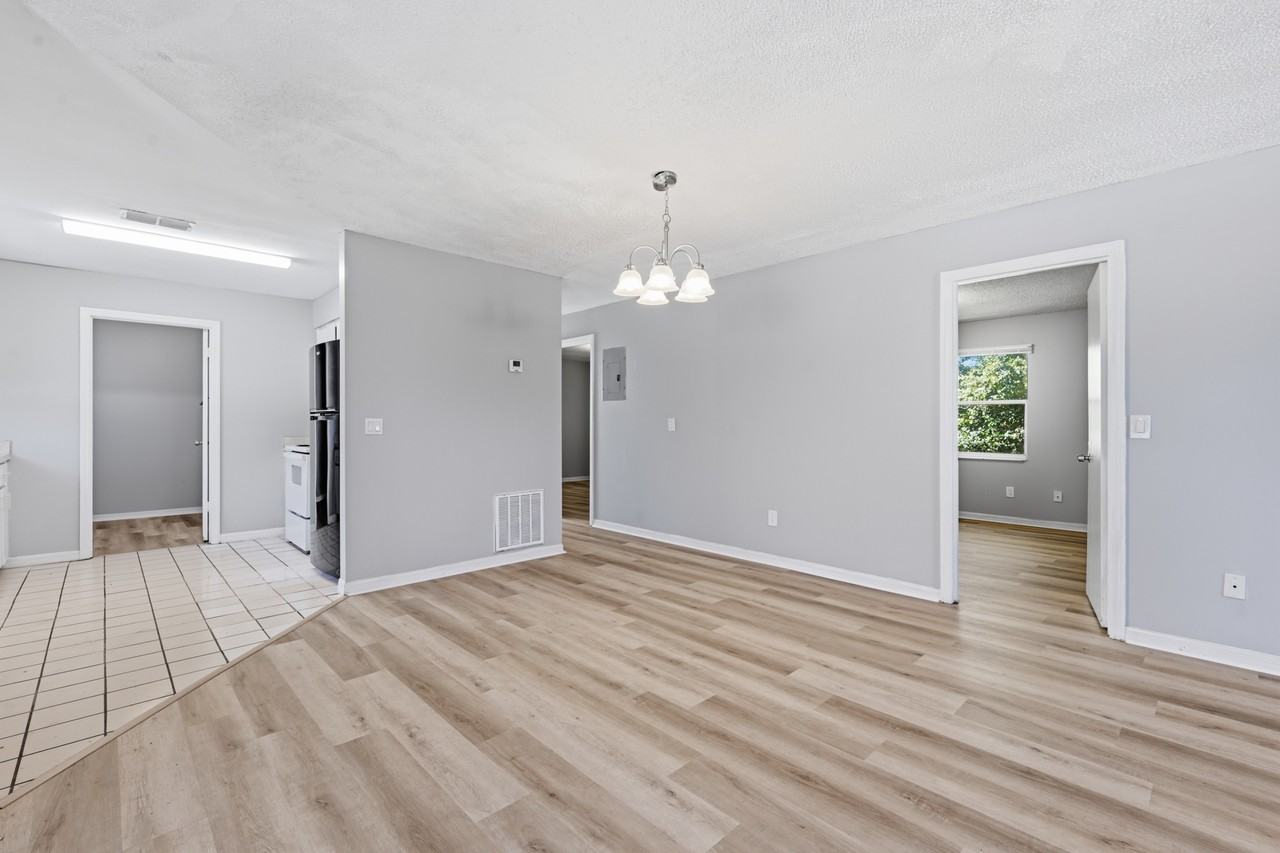 386 Lime St #B - Photo 6 of 16