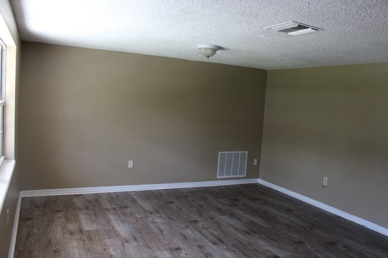 4038 Sugarfoot Dr - Photo 2 of 14