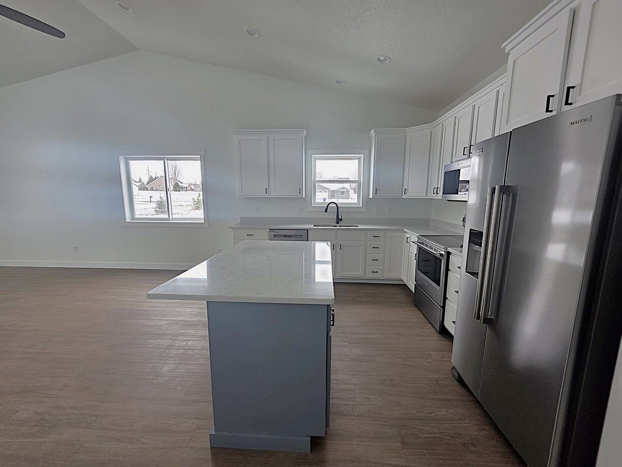 1206 Poppy Ct - Photo 4 of 20