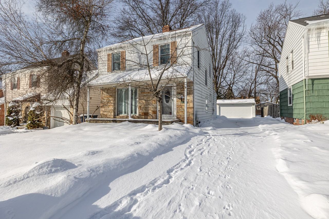 1402 Clearview Rd - Photo 2 of 28