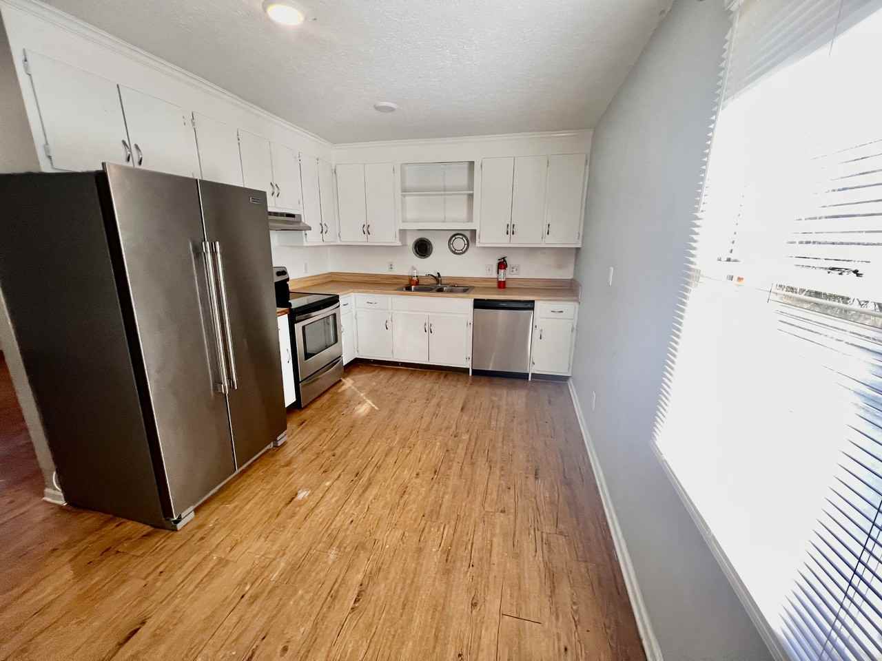 602 Jefferson Way - Photo 7 of 17