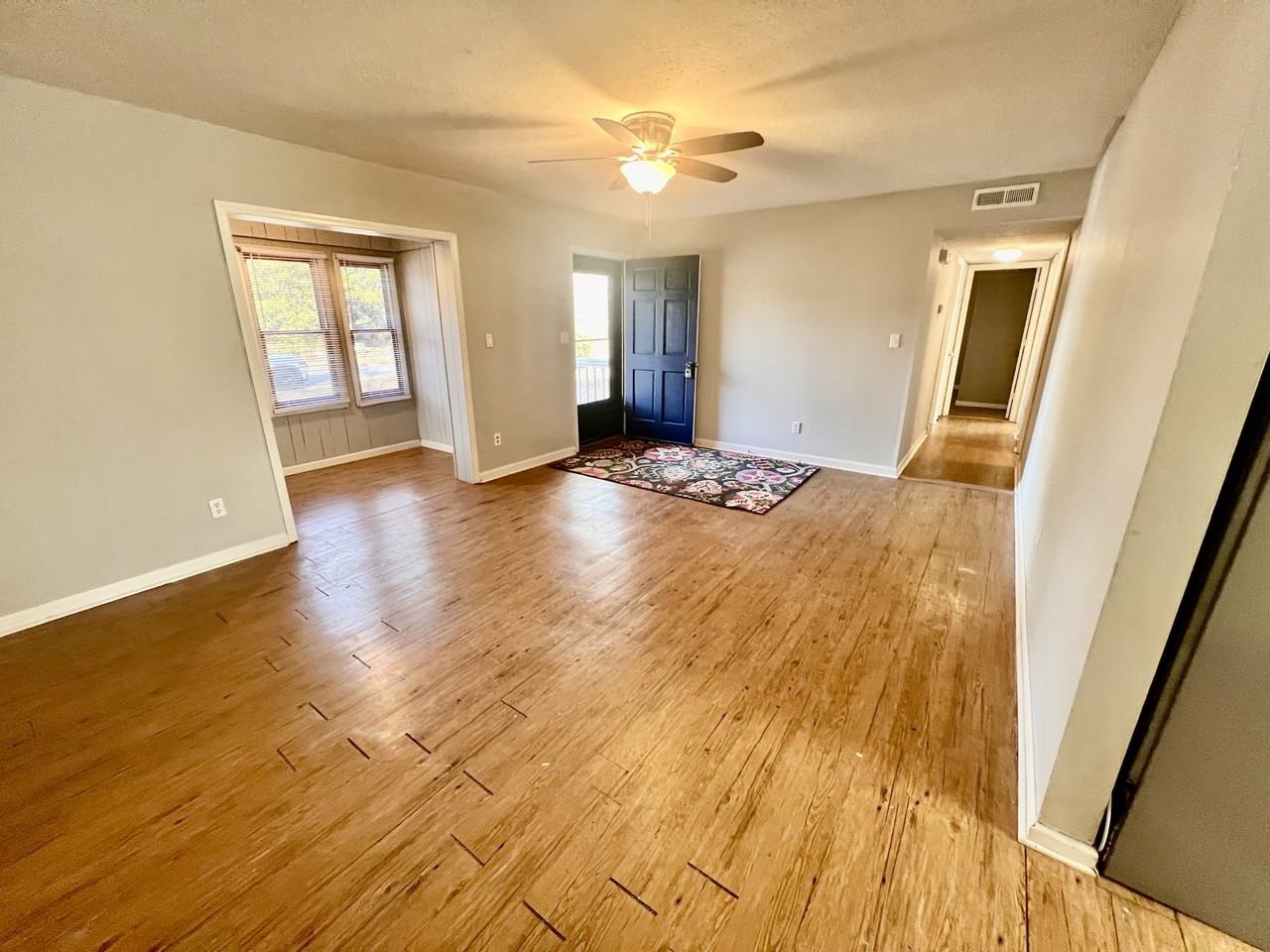 602 Jefferson Way - Photo 4 of 17