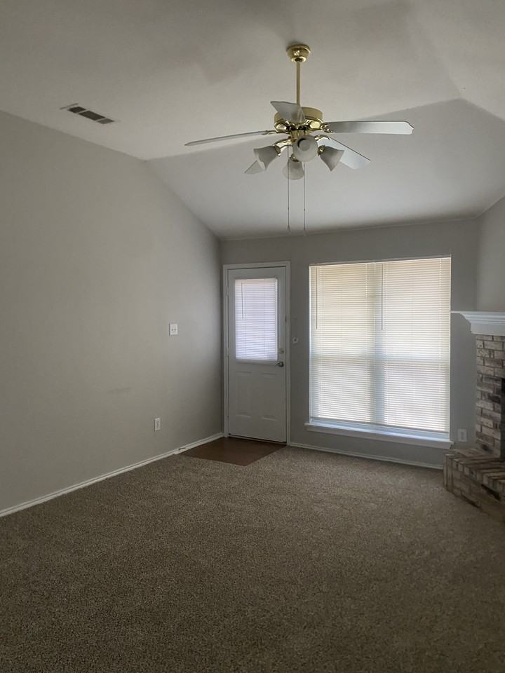 1417 Marena Moore Ct - Photo 3 of 14