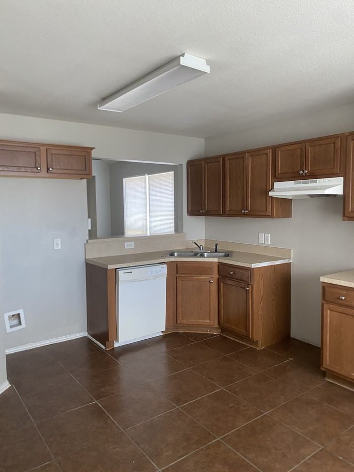 1417 Marena Moore Ct - Photo 7 of 14