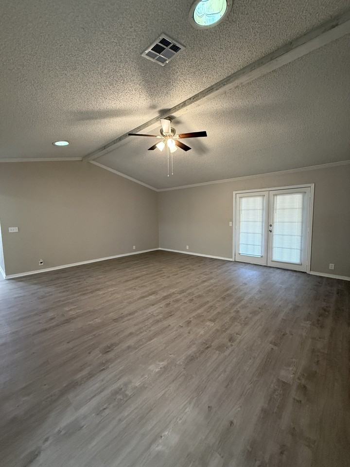 1011 Taurus Dr - Photo 7 of 16