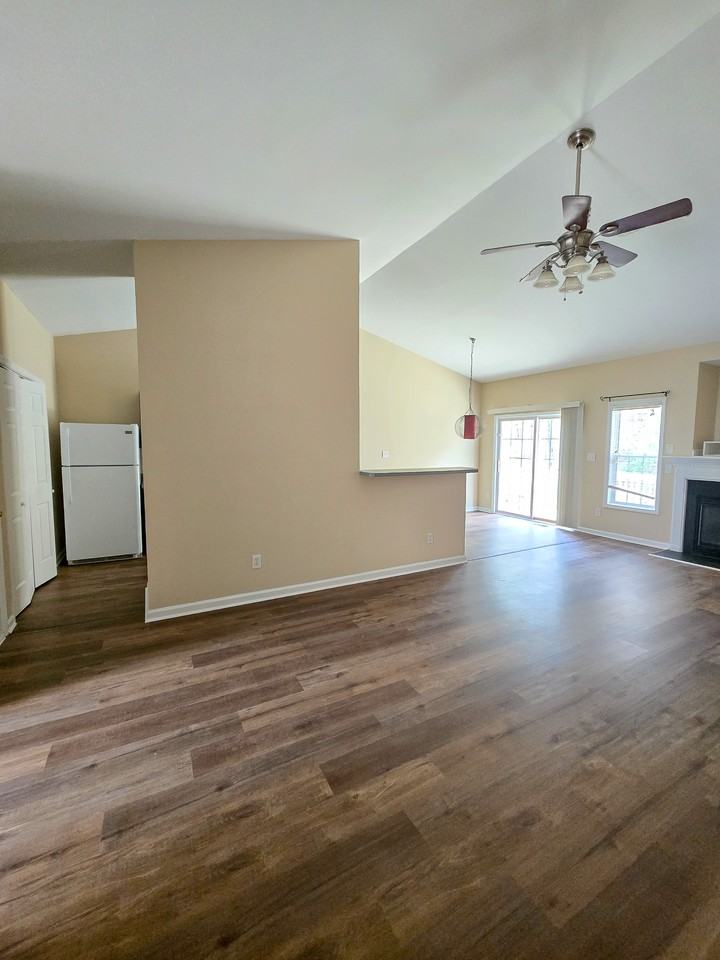 2517 Ferndown Ct - Photo 5 of 35