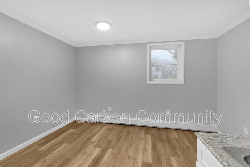 1190 Orchard Park Rd #6B - Photo 5 of 12