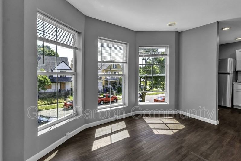 194 Herkimer St #2 - Photo 4 of 20