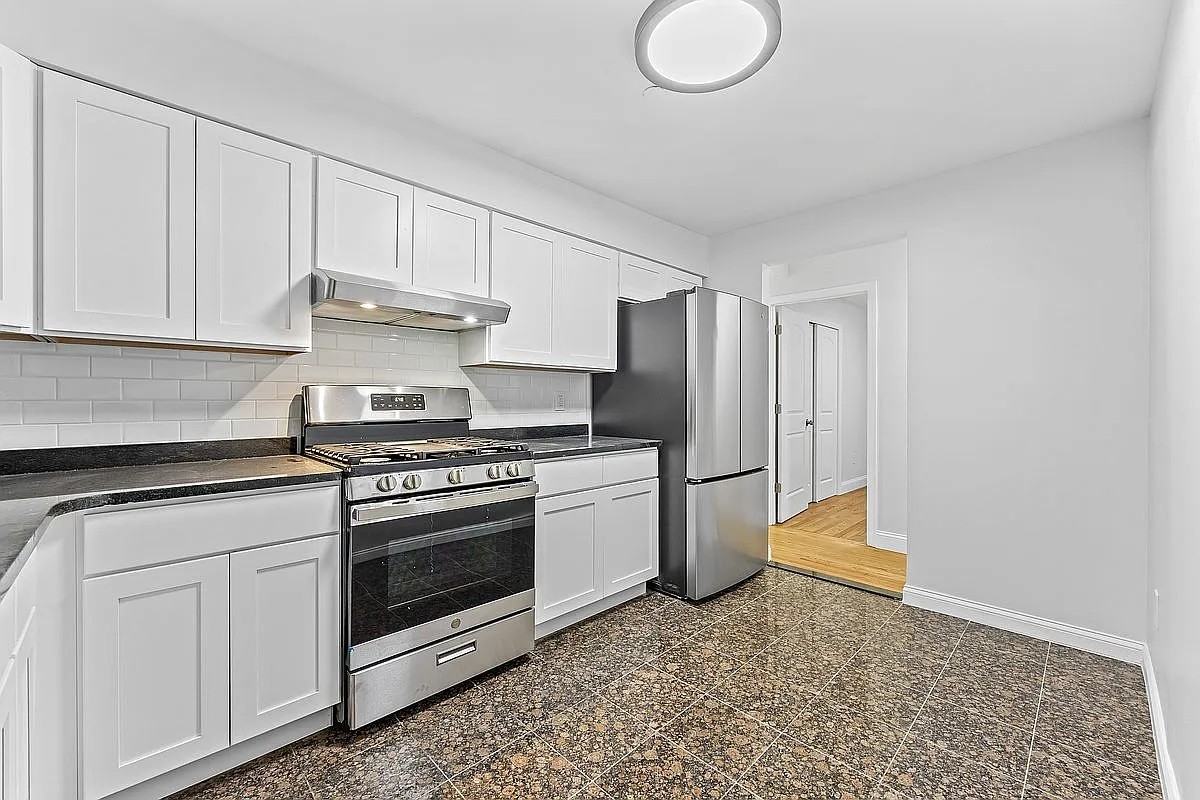 76 Battery Ave - Photo 3 of 12