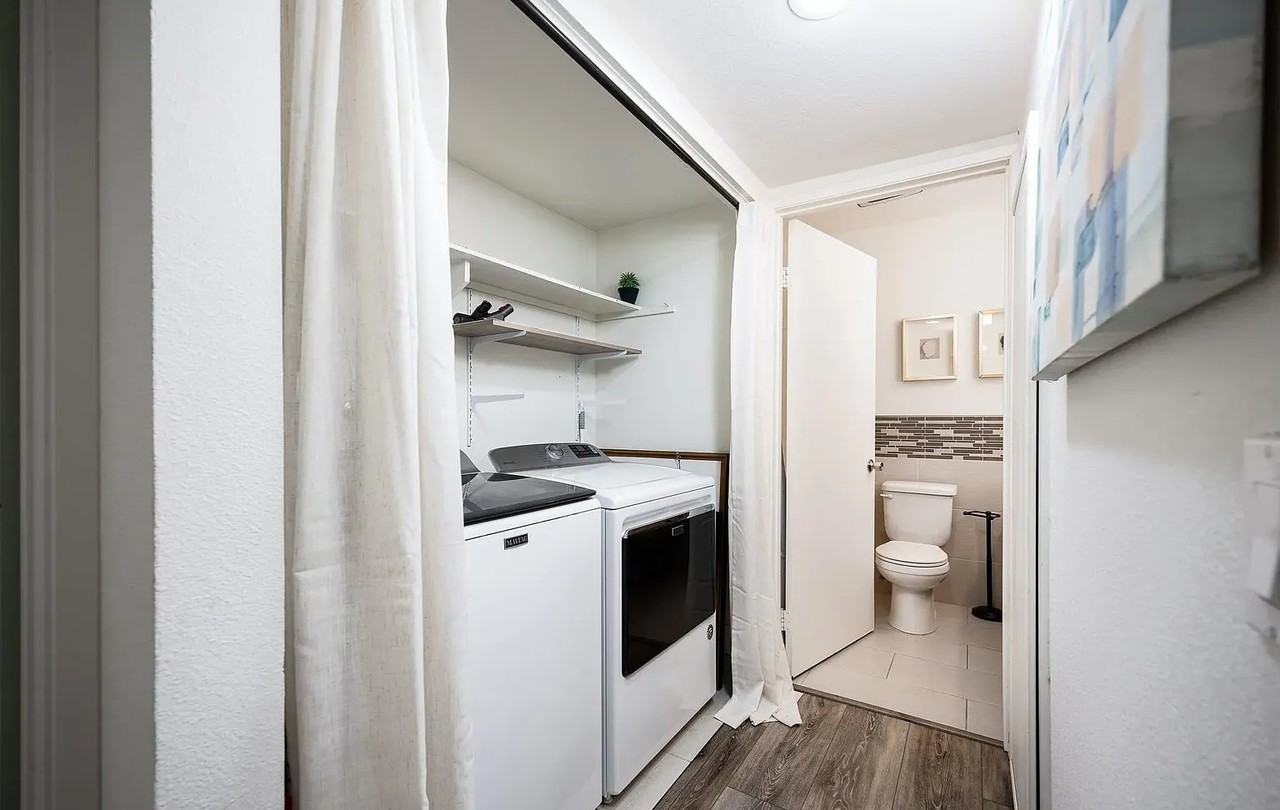 345 N Melrose Dr #102 - Photo 2 of 6