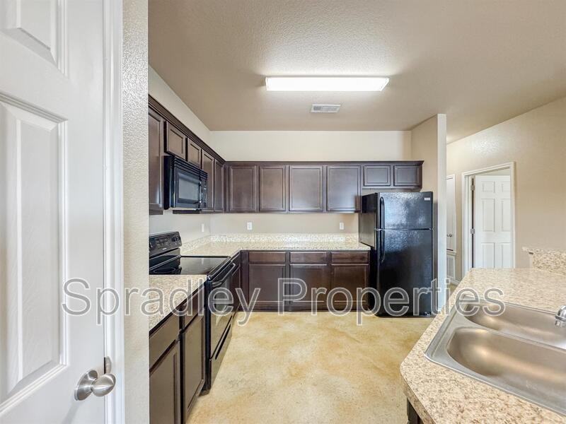 7020B Cameron Park Rd - Photo 6 of 17