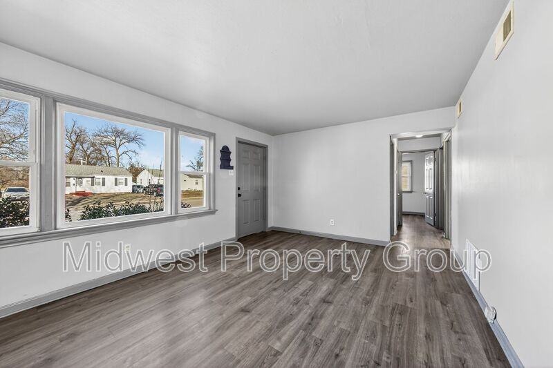 4508 Ashby Rd - Photo 3 of 23