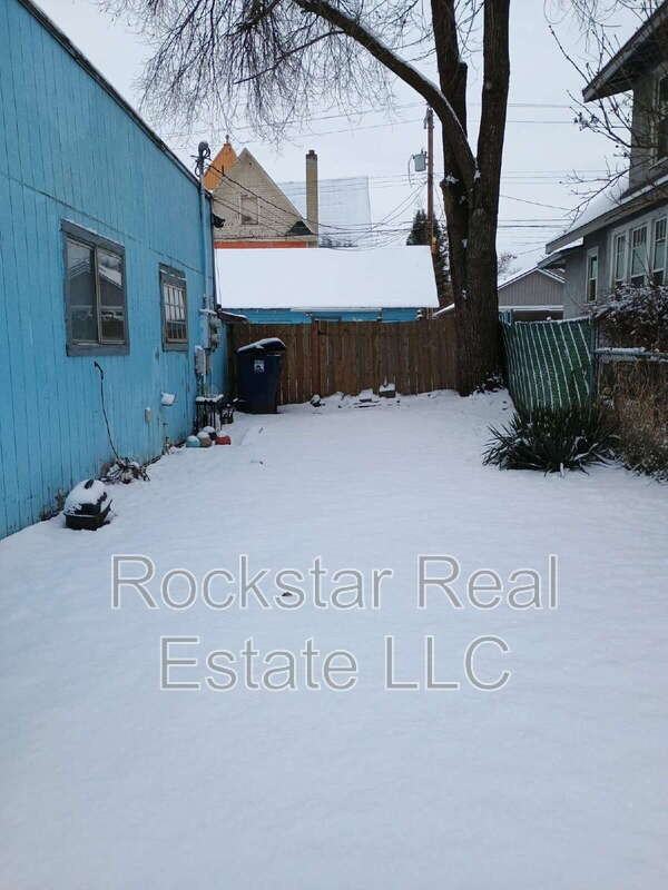 1003 E Illinois Ave - Photo 2 of 13