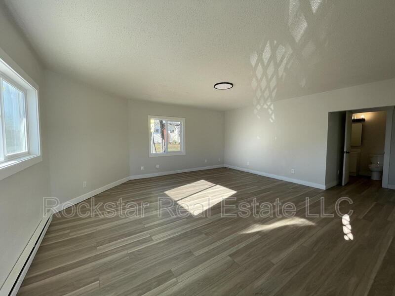 1003 E Illinois Ave - Photo 4 of 13