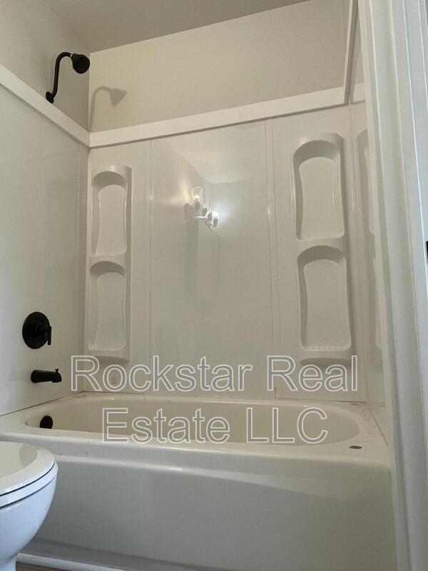 1003 E Illinois Ave - Photo 7 of 13