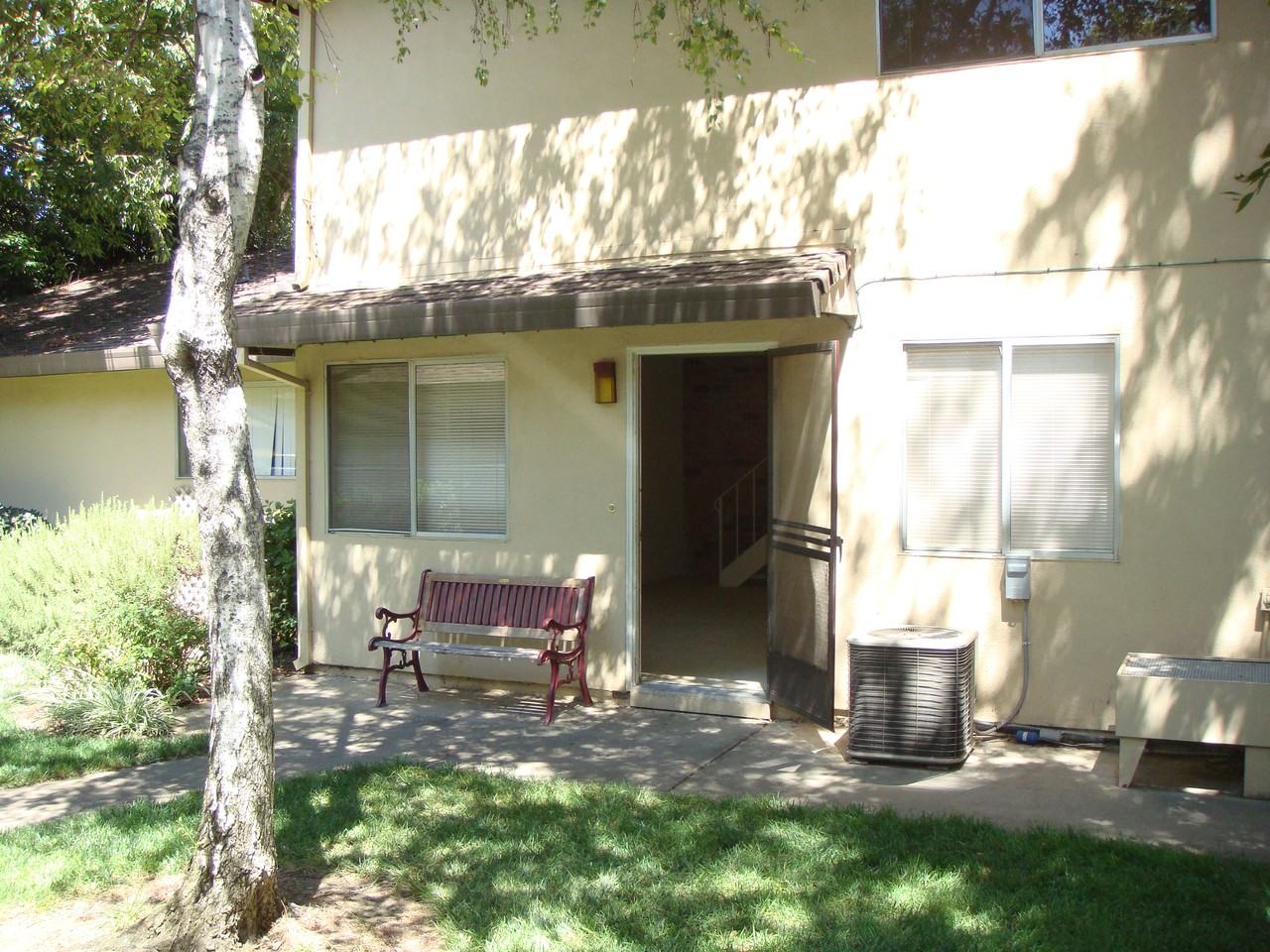 1908 El Paso Ave #3 - Photo 2 of 10