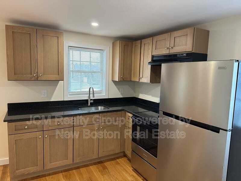 111 Main St #3 - Photo 3 of 27