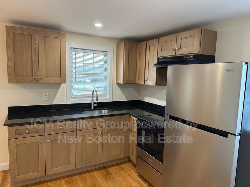 111 Main St #3 - Photo 4 of 27