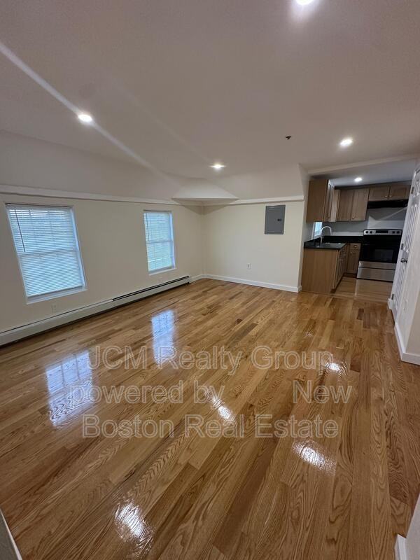 111 Main St #3 - Photo 6 of 27