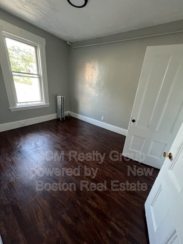 64 Hollis St - Photo 6 of 21