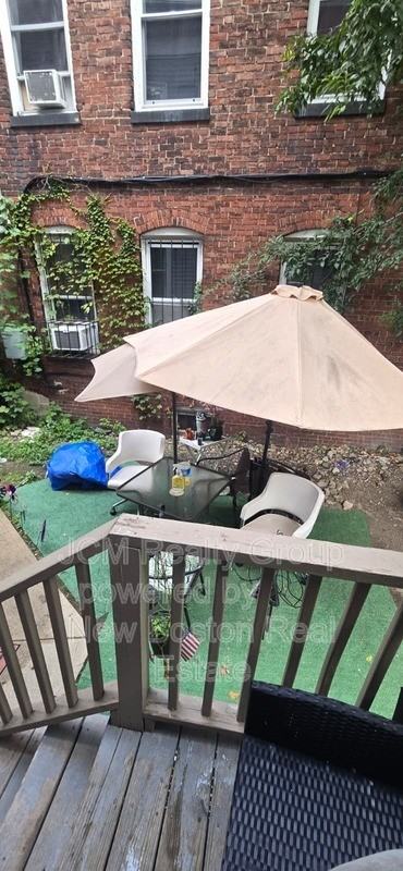 54 52 - Photo 3 of 4