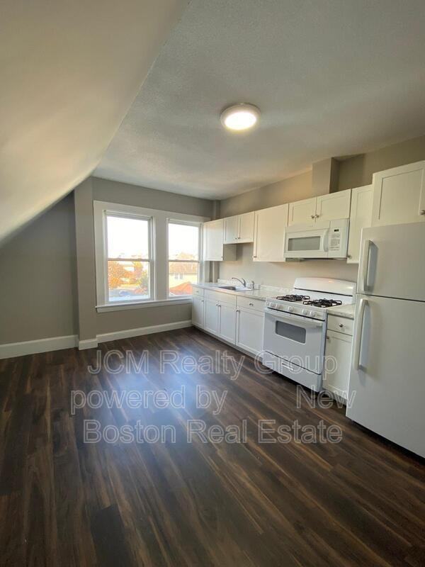 65 Shepard St #3-3rdFL - Photo 2 of 23