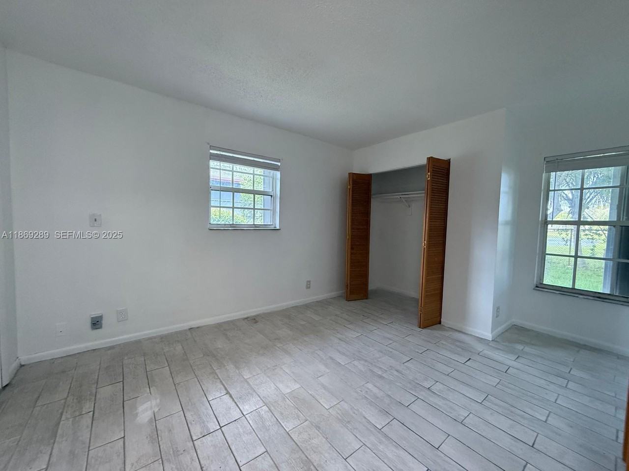 1592 Northwest 7th Terrace - Photo 7 of 24