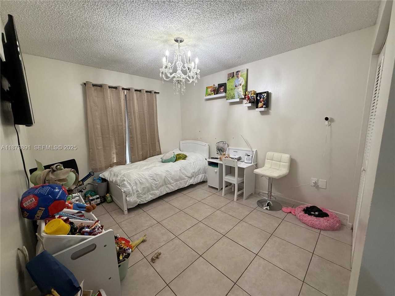 14560 Southwest 124th Place #1560 - Photo 4 of 15