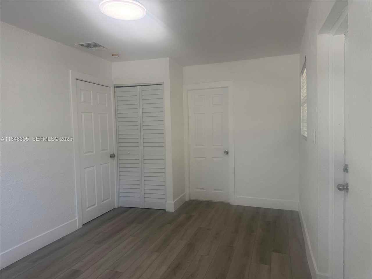 1657 Southwest 44th Avenue #1 - Photo 6 of 32