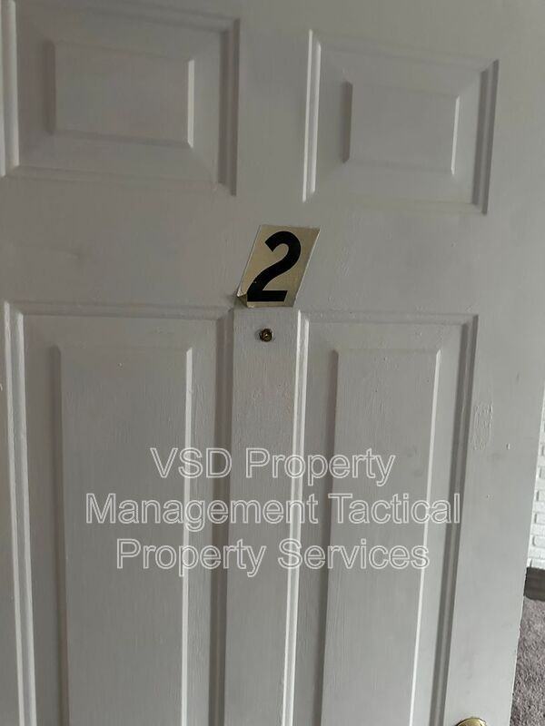 3289 East Blvd #2 - Photo 3 of 16