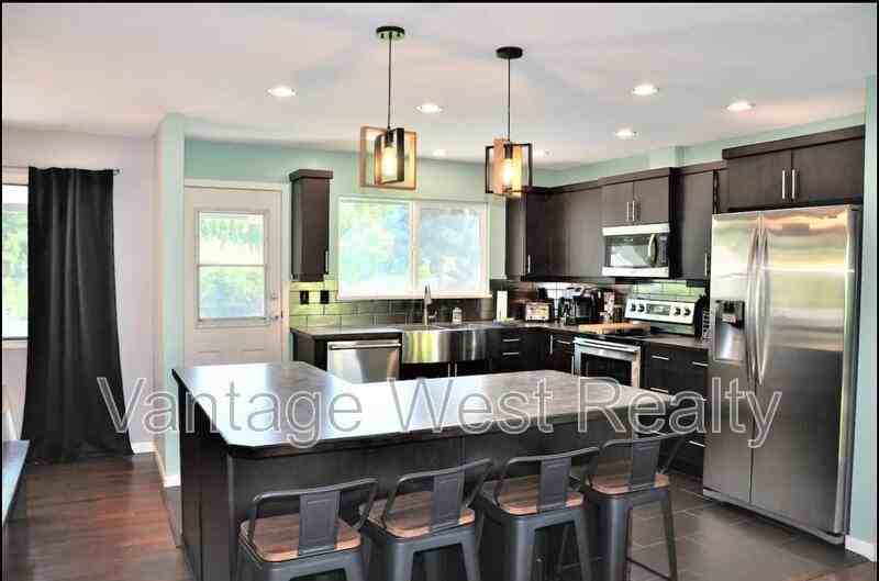 4279 Lakeshore Rd - Photo 5 of 20