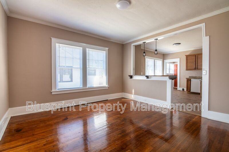 644 Alabama Ave Sw - Photo 5 of 20