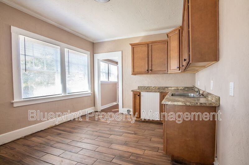 644 Alabama Ave Sw - Photo 7 of 20