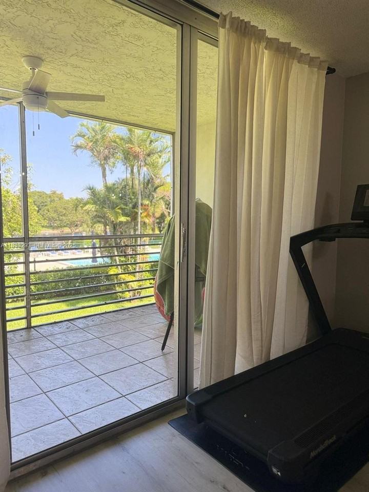 4200 Oaks Terrace #206 - Photo 6 of 14