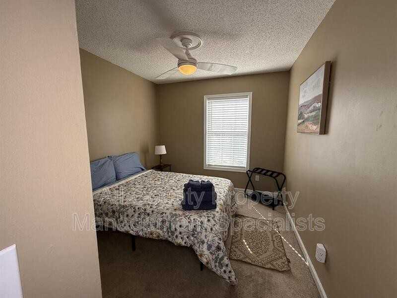 20 Lindsay St - Photo 7 of 9