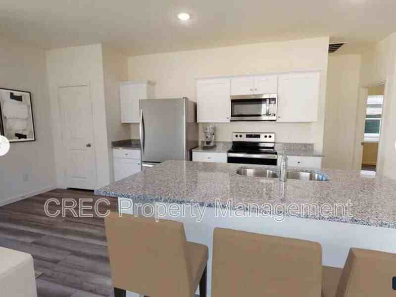 475 Pender Woods Dr - Photo 4 of 18