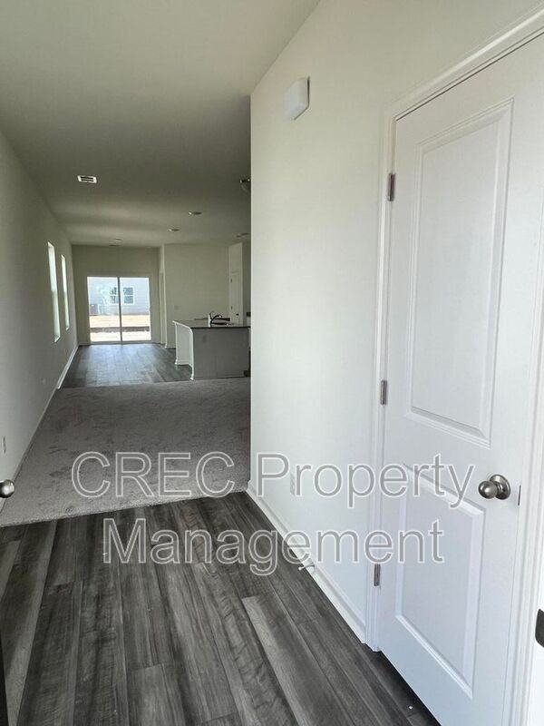 475 Pender Woods Dr - Photo 7 of 18