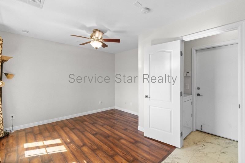 2129 E Huntington Dr - Photo 4 of 23