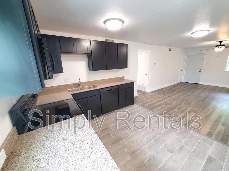 2004 Wesley St #5 - Photo 5 of 11