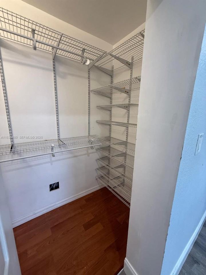 4281 Northwest 35th Avenue - Photo 3 of 34