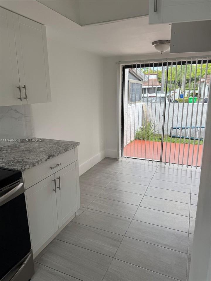 8273 Northwest 36th Street #8273 - Photo 4 of 20