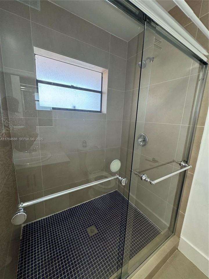 8273 Northwest 36th Street #8273 - Photo 5 of 20