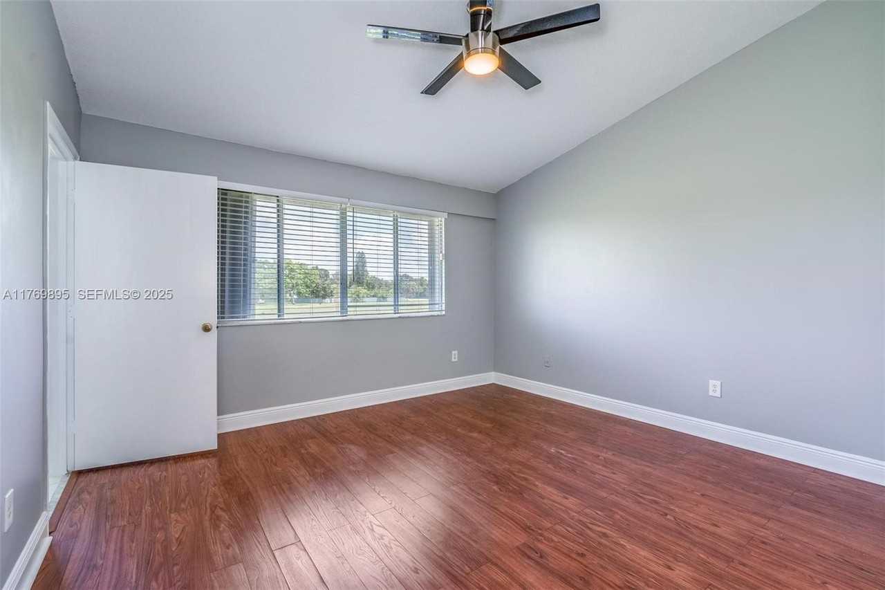 8147 Southgate Boulevard #N - Photo 6 of 25