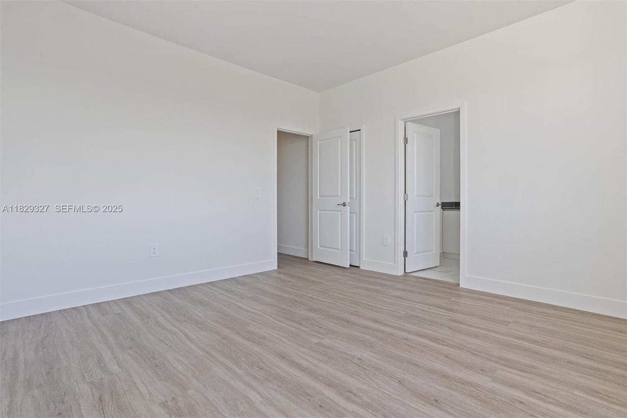 18953 Southwest 344th Terrace #0 - Photo 3 of 35