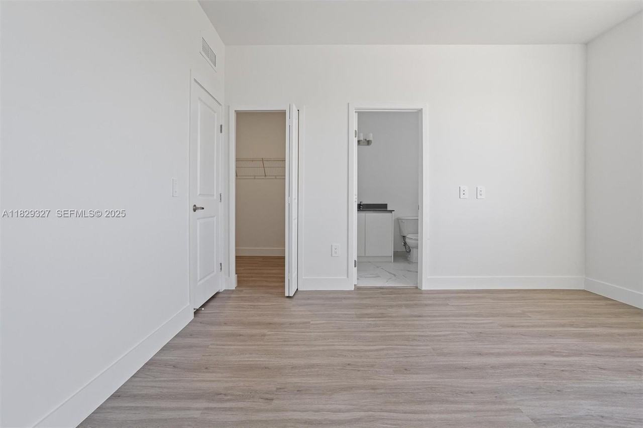 18953 Southwest 344th Terrace #0 - Photo 5 of 35