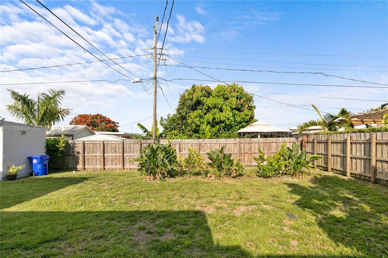 1511 Northwest 85th Way #0 - Photo 6 of 34